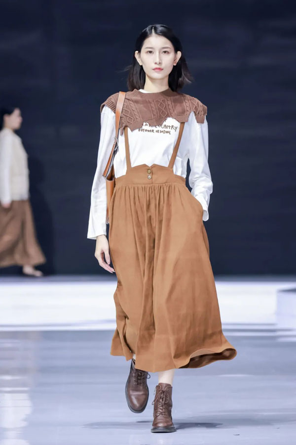 茵曼2022秋冬系列