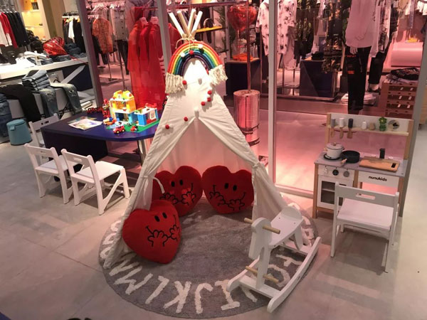 Cabbeen Love卡賓童裝海棠灣店潮酷開幕