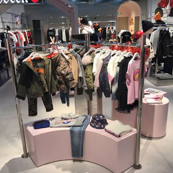 Cabbeen Love卡賓童裝海棠灣店潮酷開幕