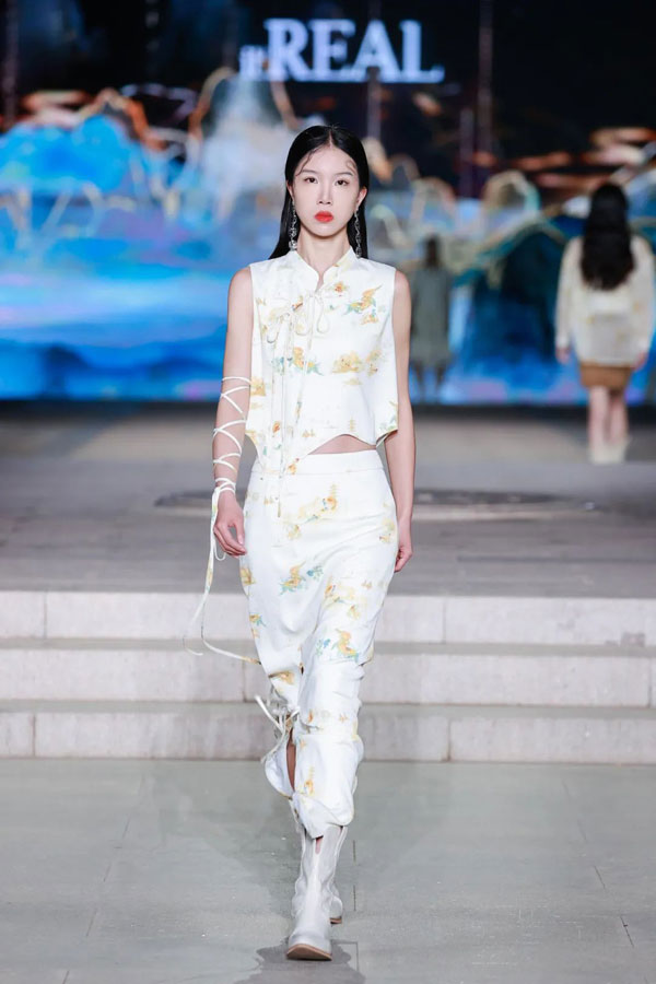 瑞爾東方國際時尚周秀場直擊