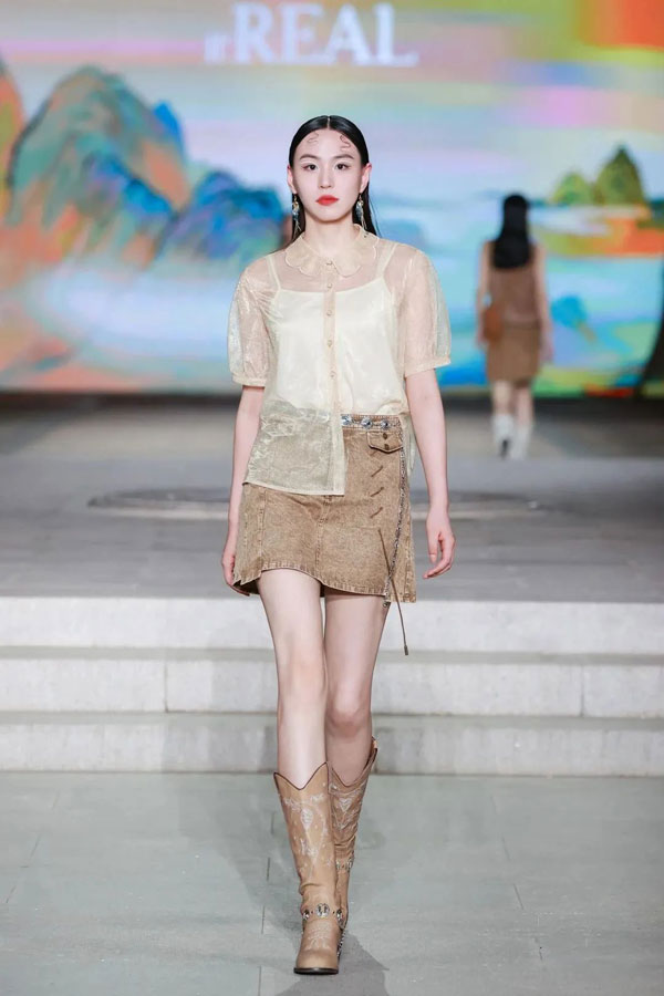 瑞爾東方國際時尚周秀場直擊